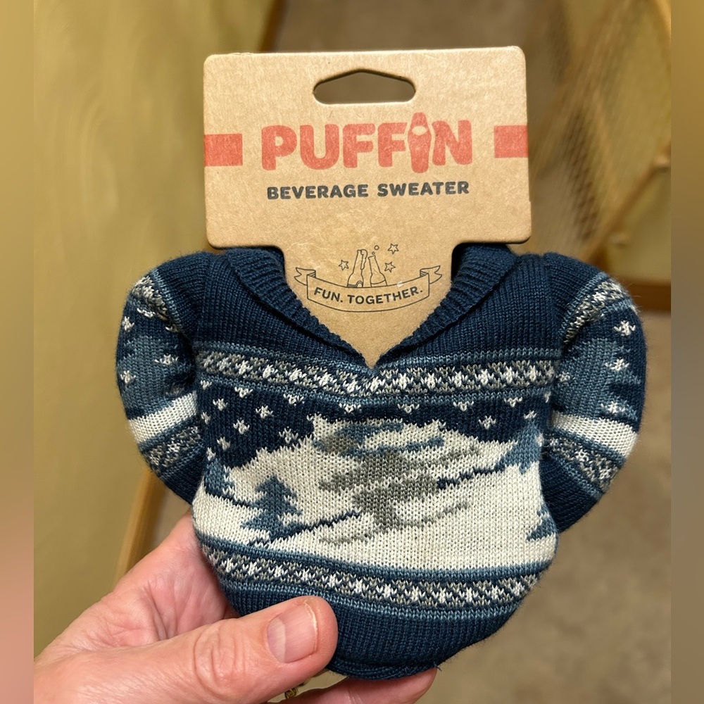 NWT Puffin Snow Skier Ski Jacket Can & Bottle Beverage Sweater Insulated Koozie